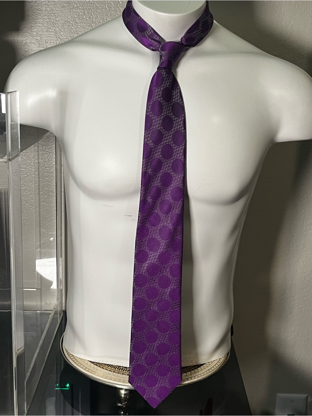 Men's Purple Circle-Pattern Tie - Refined Evening Accessory